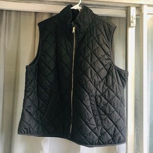 Old navy black quilted vest xxl pockets
